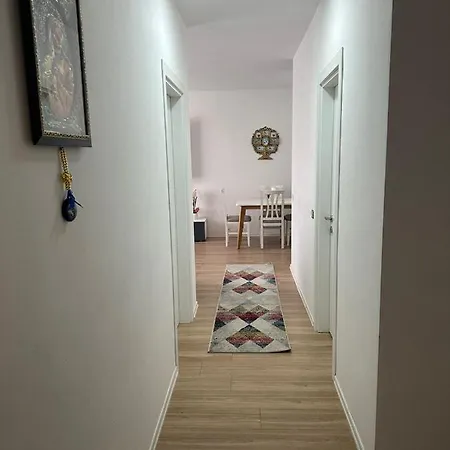 Fiori Apartment *